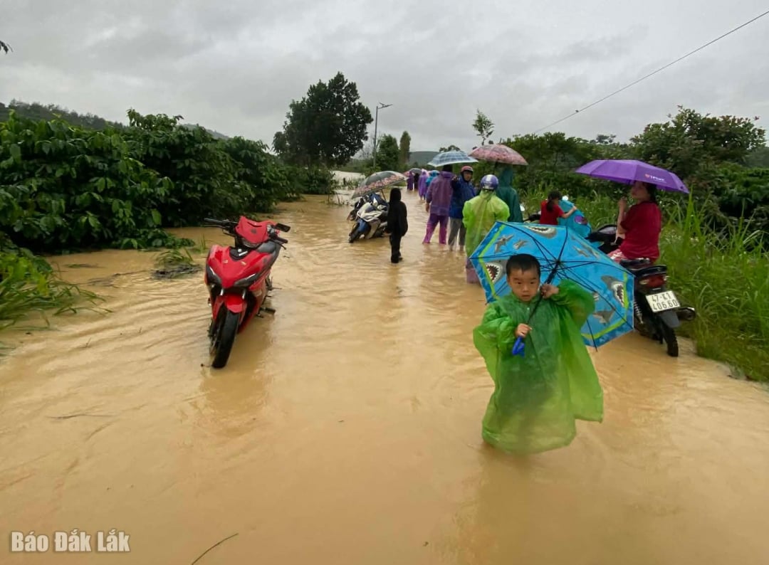 In de dorpen Ea Khiem en Noh Prong, gemeente Cu Pui