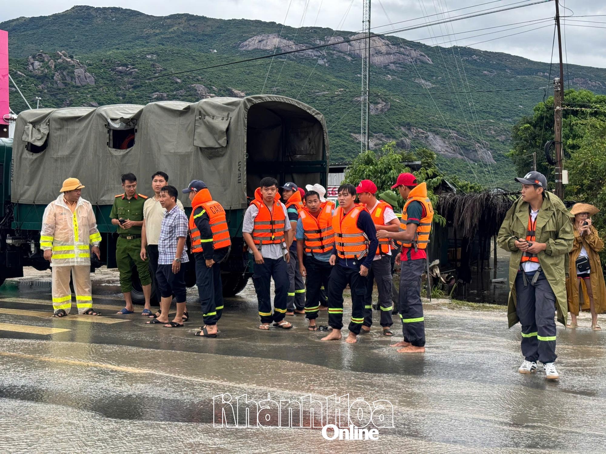 Hasičský a záchranný tým (114) region 8 je vždy připraven k výkonu služby a reakci na mimořádné události.
