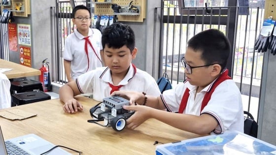 Petrovietnam đầu tư phòng học STEM cho Điện Biên