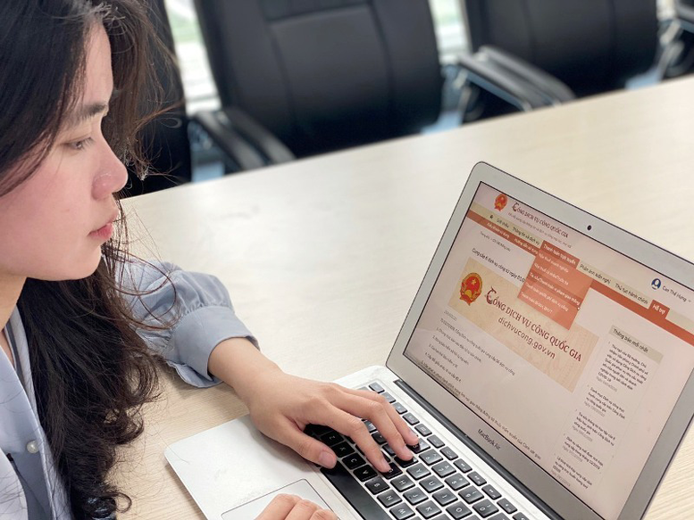 Na podstawie danych zredukowano i zastąpiono niemal 800 procedur administracyjnych obejmujących elementy dokumentowe – zdjęcie 1. Gần 800 thủ tục hành chính có thành phần hồ sơ được cắt giảm, thay thế dựa trên dữ liệu- Ảnh 1.