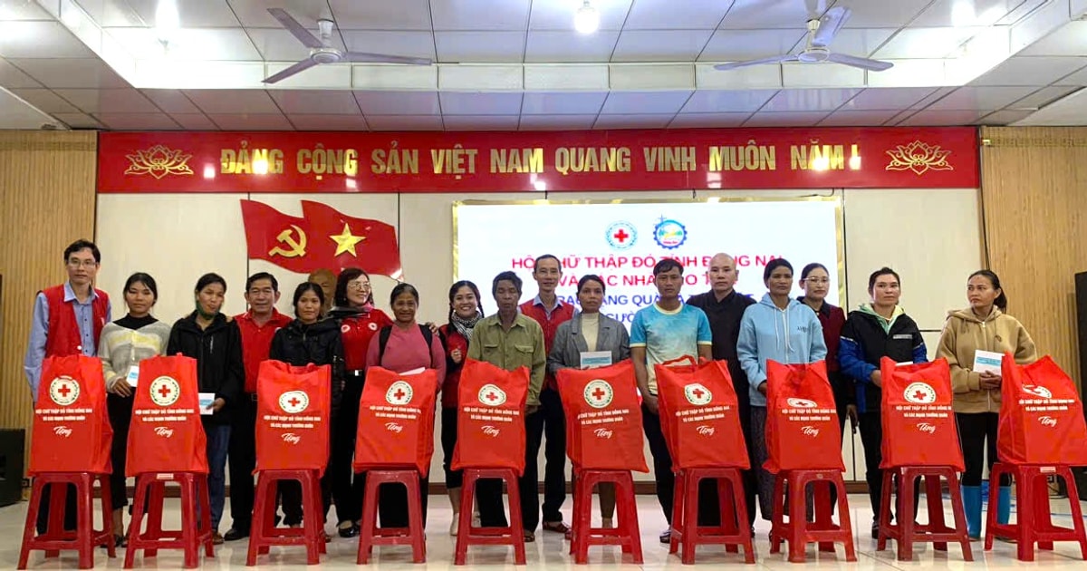 Hội Chữ thập đỏ tỉnh Đồng Nai trao 500 suất quà hỗ trợ người dân vùng thiên tai