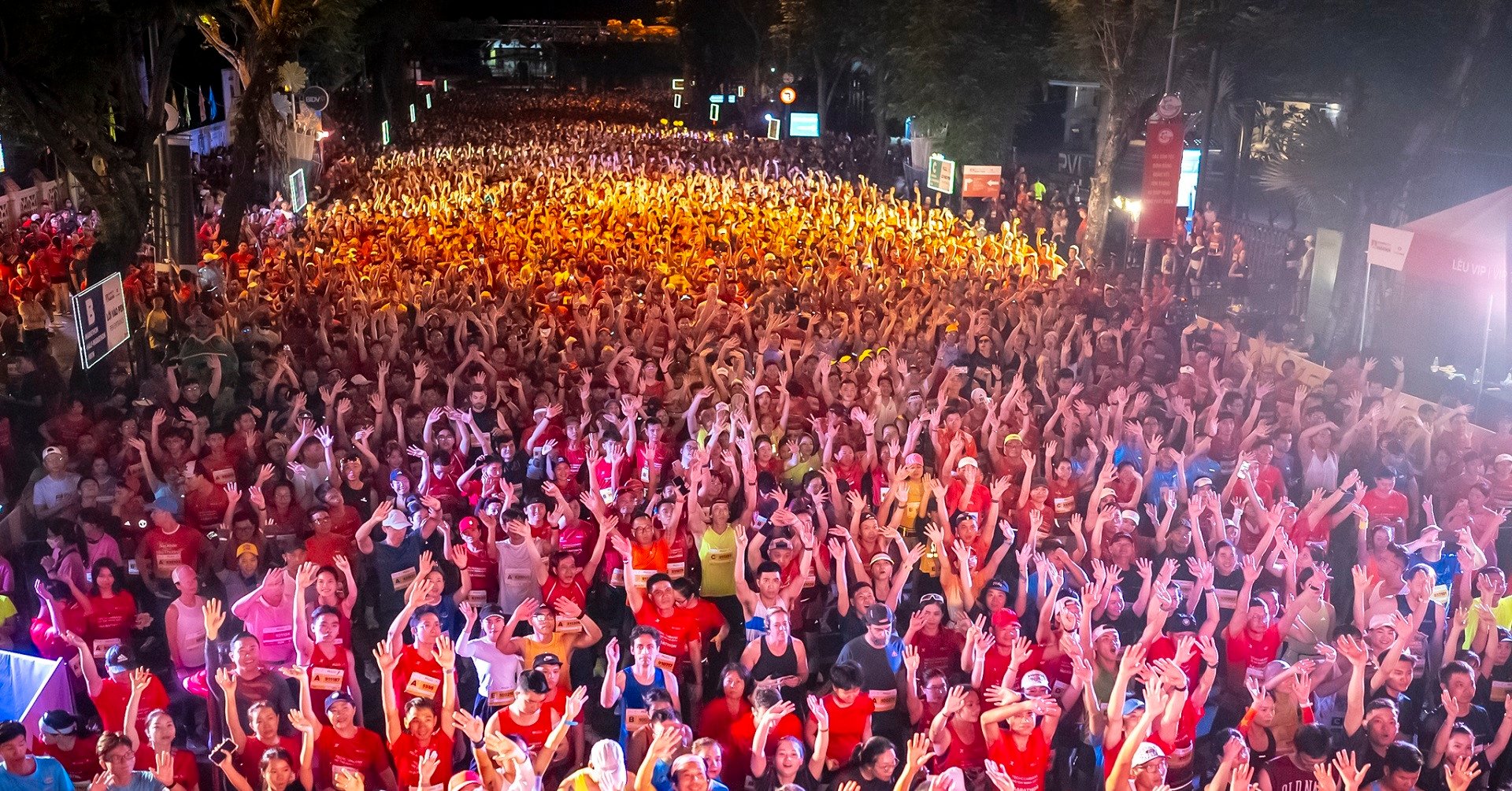 Hàng chục ngàn runners cùng Techcombank trao cơ hội bước đi cho trẻ em dị tật