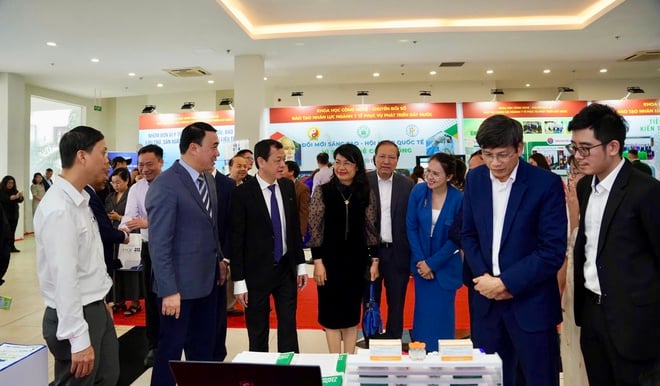 Samarbete kring överföring av immuncellsteknik, produktion av nya generationens vacciner för behandling av cancer, kroniska sjukdomar... - Foto 4.
Hợp tác chuyển giao công nghệ tế bào miễn dịch, sản xuất vắc xin thế hệ mới điều trị ung thư, bệnh mạn tính...- Ảnh 4.