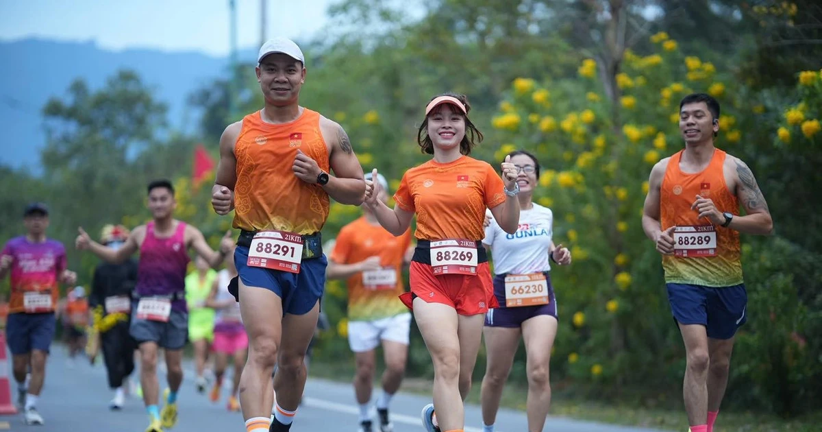 Hơn 3.000 vận động viên 'Chạm vùng di sản'