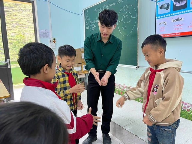 'Trái ngọt đầu mùa' từ tâm nguyện đào tạo giáo viên tiếng Anh cho Mèo Vạc - Ảnh 3.