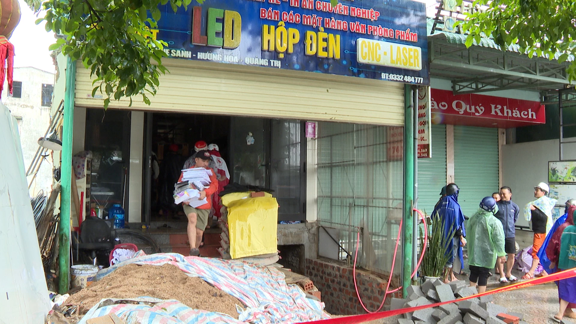 Hung Vuong Street에 있는 11채의 주택이 이전되어야 합니다.