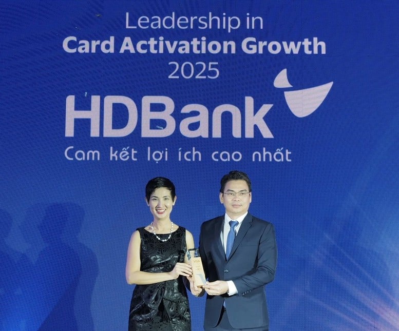 HDBank telah diberi penghormatan oleh Visa dengan dua anugerah penting - Foto 1. HDBank được Visa vinh danh với hai giải thưởng quan trọng- Ảnh 1.