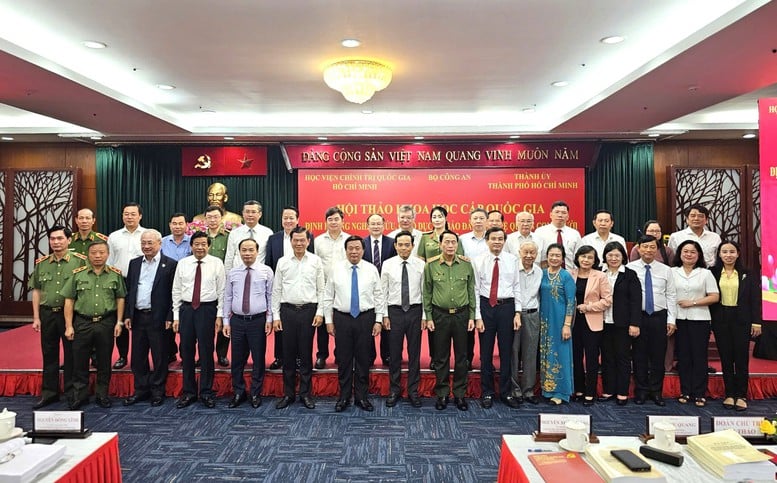 Všechny politiky a strategie vycházejí z tužeb a oprávněných zájmů lidí - Foto 1. Mọi chủ trương, chính sách xuất phát từ nguyện vọng, quyền lợi chính đáng của nhân dân- Ảnh 1.