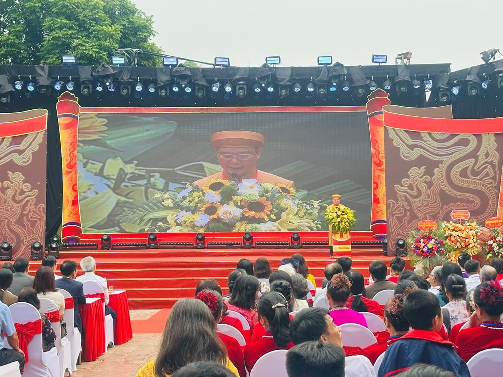 Ett sekel av Trandynastins tempel - Historiskt och andligt märke på My Duc-landet - foto 3