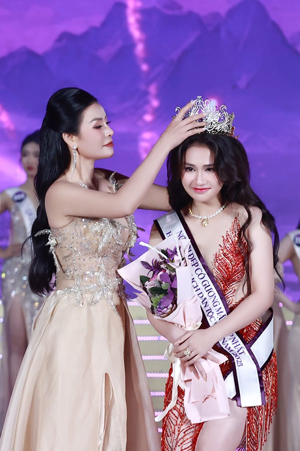 nhan sắc Hoa hậu Trần Minh Phương - Ảnh 3.