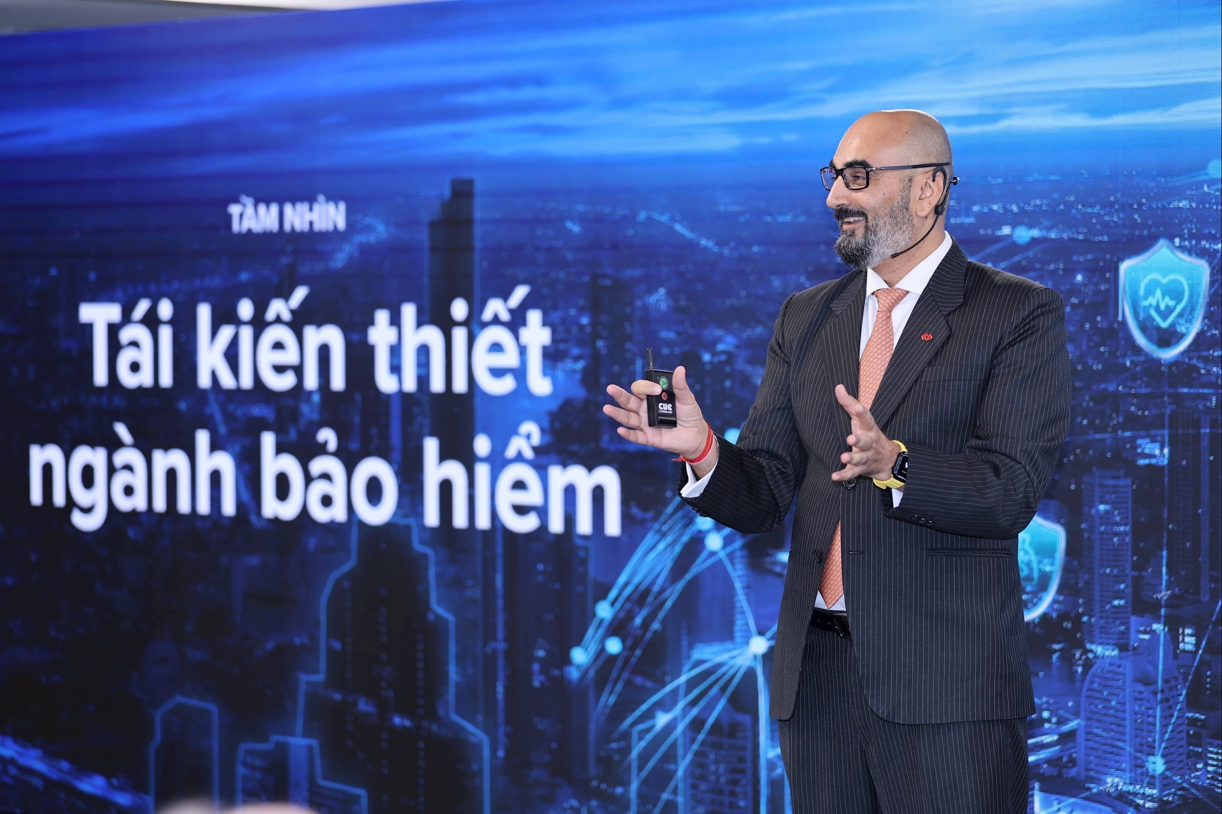 លោក Mukesh Pilania ប្រធានក្រុមប្រឹក្សាភិបាលនៃ Techcom Life