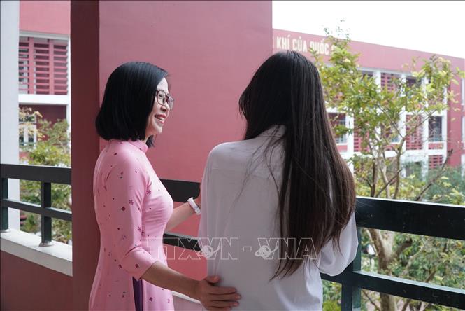 ຄຳບັນຍາຍຮູບພາບ