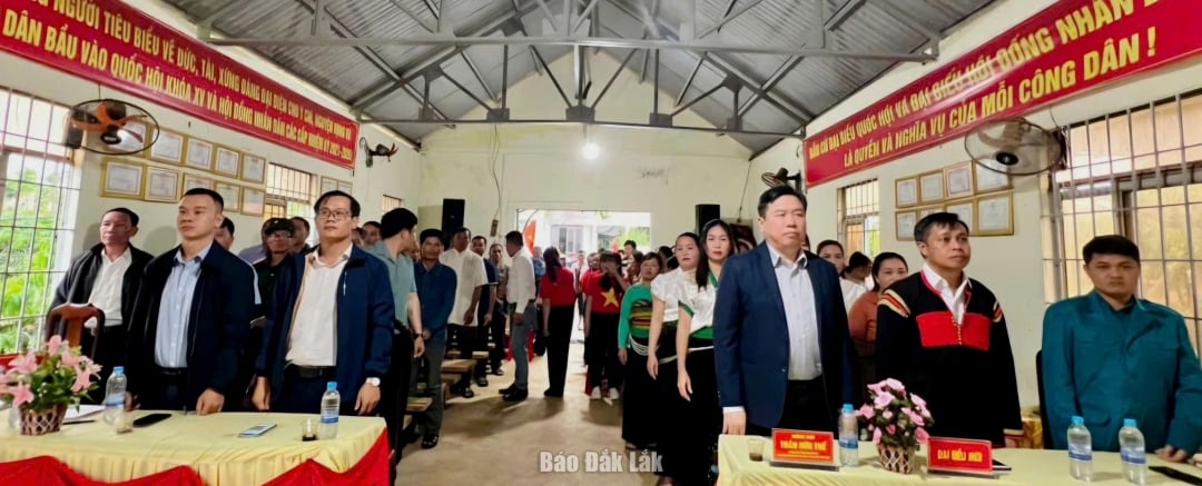 Delegați și un număr mare de oameni au participat la festival.