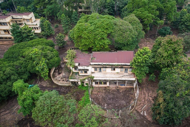 Årsaken til at Ho Chi Minh-byen rev tre villaer på den «gylne» tomten på 1 Ly Thai To – Bilde 1. Lý do TP.HCM tháo dỡ 3 biệt thự trong khu đất 'vàng' số 1 Lý Thái Tổ- Ảnh 1.