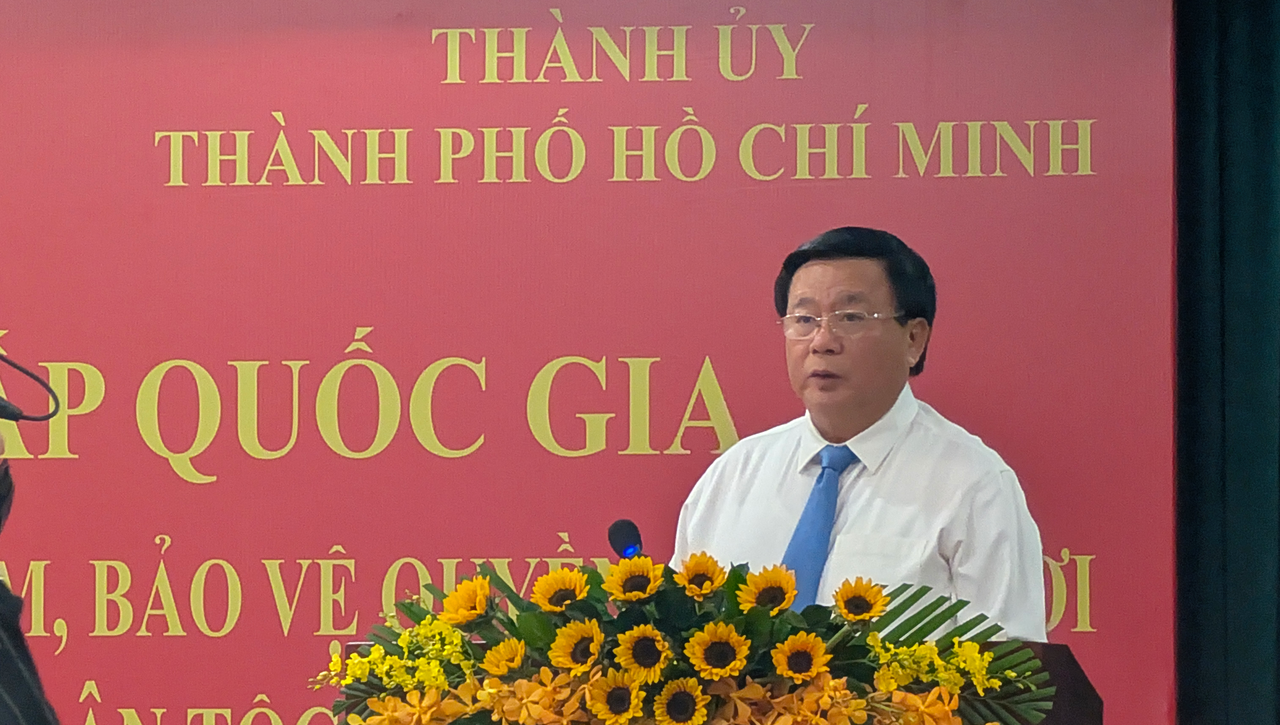 Madya Dr Nguyen Xuan Thang, ahli Biro Politik, Pengarah Akademi Politik Kebangsaan Ho Chi Minh, Pengerusi Majlis Pusat Teori bercakap di bengkel itu.