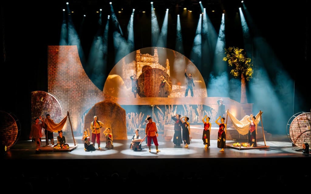 Vở nhạc kịch hướng tới yếu tố lãng mạn trong câu chuyện lứa đôi của Chí Phèo và Thị Nở. (ảnh PV)