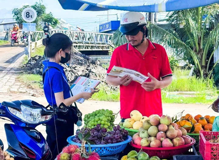 An Giang: Đưa chuyển đổi số đến từng nhà - Ảnh 1.