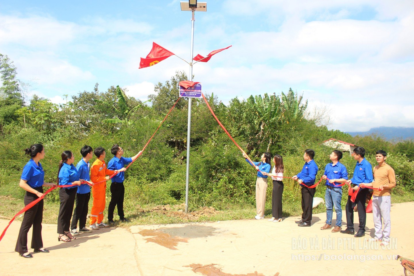 Medlemmar i ungdomsförbundet invigde projektet