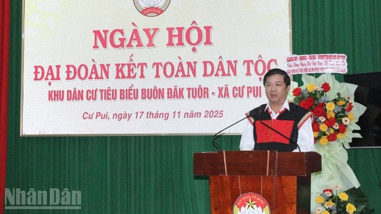 លេខាបក្សខេត្ត Dak Lak លោក Luong Nguyen Minh Triet ថ្លែងមតិក្នុងពិធីបុណ្យ។ ndo_bl_img-37-7051.jpg