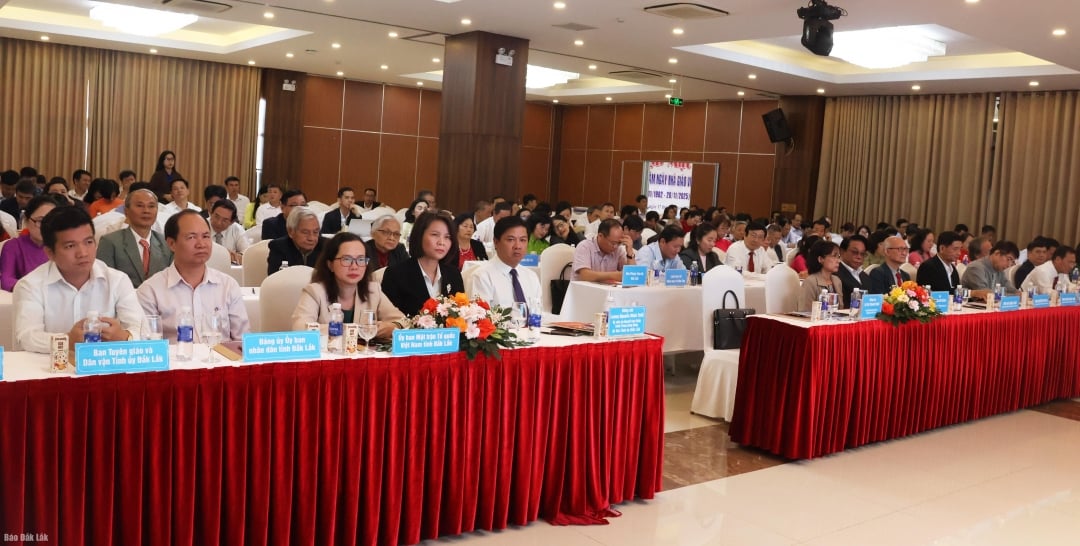 Delegater som deltar i mötet.