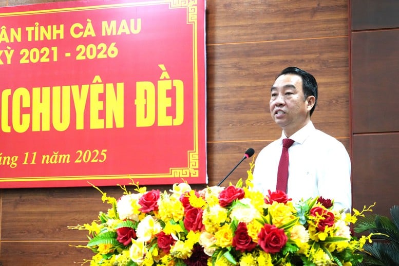 ルー・クアン・ゴイ氏がカマウ省人民委員会の委員長に選出された - 写真1。 Ông Lữ Quang Ngời được bầu giữ chức vụ Chủ tịch UBND tỉnh Cà Mau- Ảnh 1.