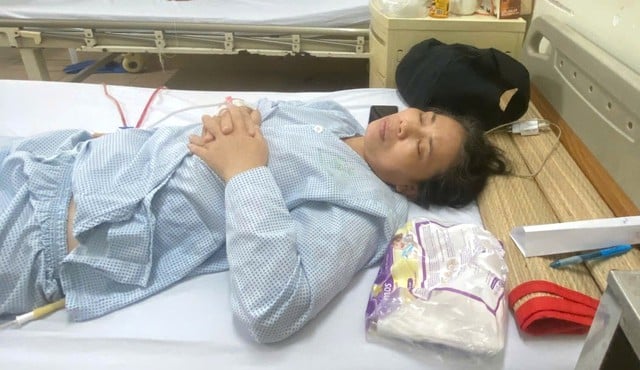 Höstdroppen, författare till hundratals dikter, är allvarligt sjuk - Foto 1. Giọt Thu, tác giả thơ của hàng trăm khúc, lâm bệnh hiểm nghèo- Ảnh 1.