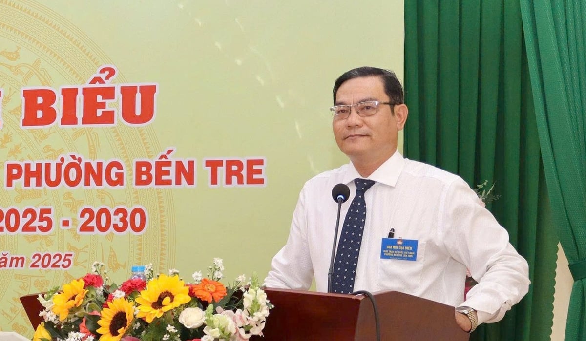 Nguyen Van Thuong, ordförande för Ben Tre Wards folkkommitté (Vinh Long). Foto: Thanh Bach. Ông Nguyễn Văn Thương, Chủ tịch UBND phường Bến Tre (Vĩnh Long). Ảnh: Thanh Bạch.