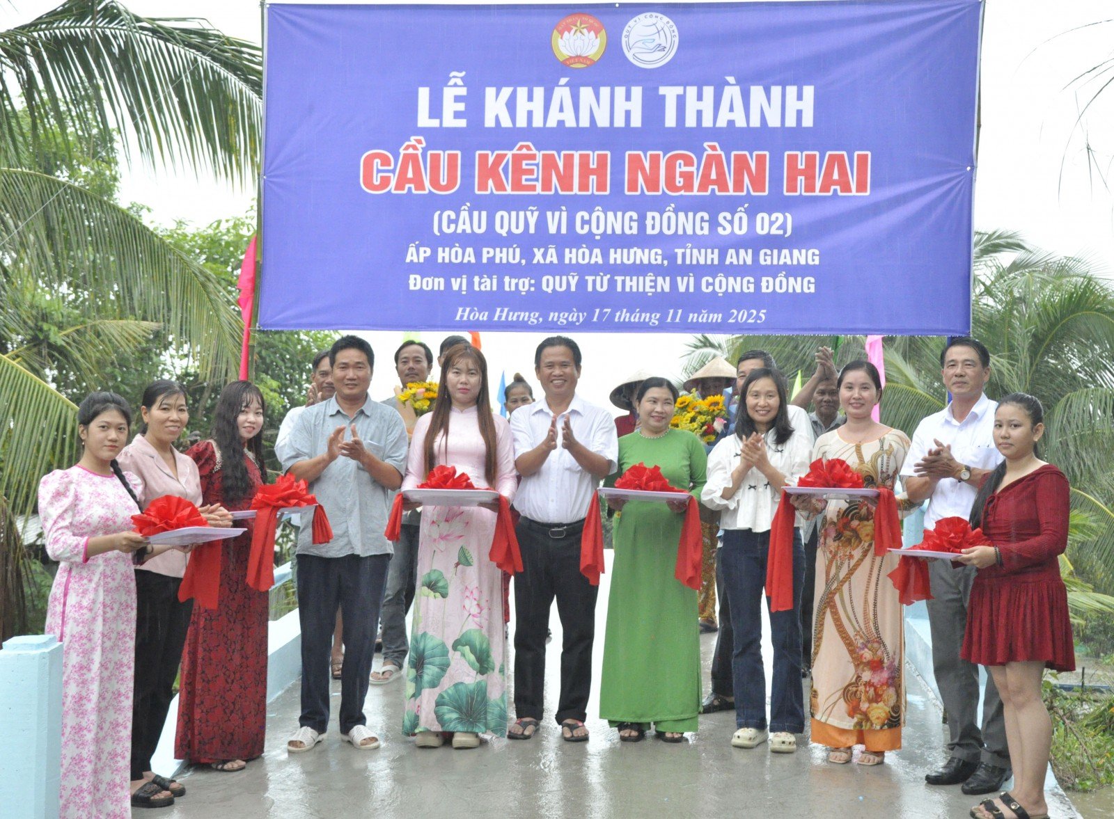 ឃុំ Hoa Hung សម្ពោធស្ពានប្រឡាយ Ngan Hai