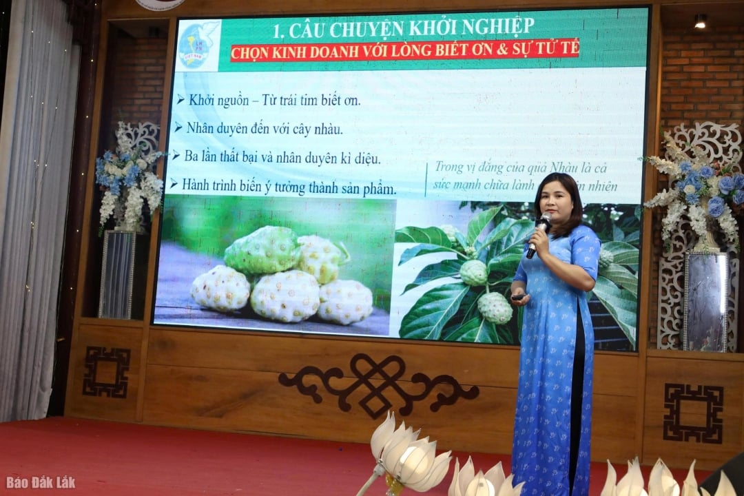 Thí sinh thuyết trình về dự án khởi nghiệp tại Vòng chung kết Cuộc thi.