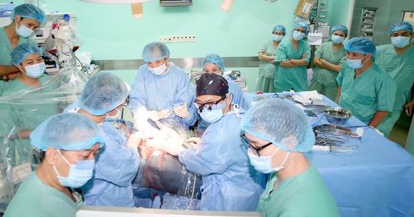 BV Trung ương Huế làm chủ quy trình từ lấy gan đến ghép cho người bệnh