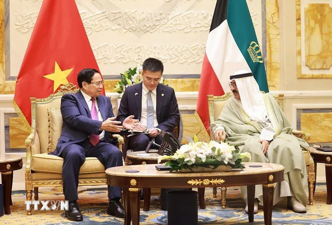 លើកកំពស់ទំនាក់ទំនងវៀតណាម-គុយវ៉ែតទៅជាដៃគូយុទ្ធសាស្ត្រ - រូបថត ២. Nâng cấp quan hệ Việt Nam - Kuwait lên Đối tác chiến lược- Ảnh 2.