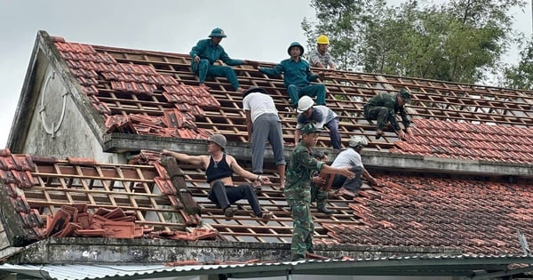 Lực lượng vũ trang giúp dân khắc phục hậu quả lốc xoáy