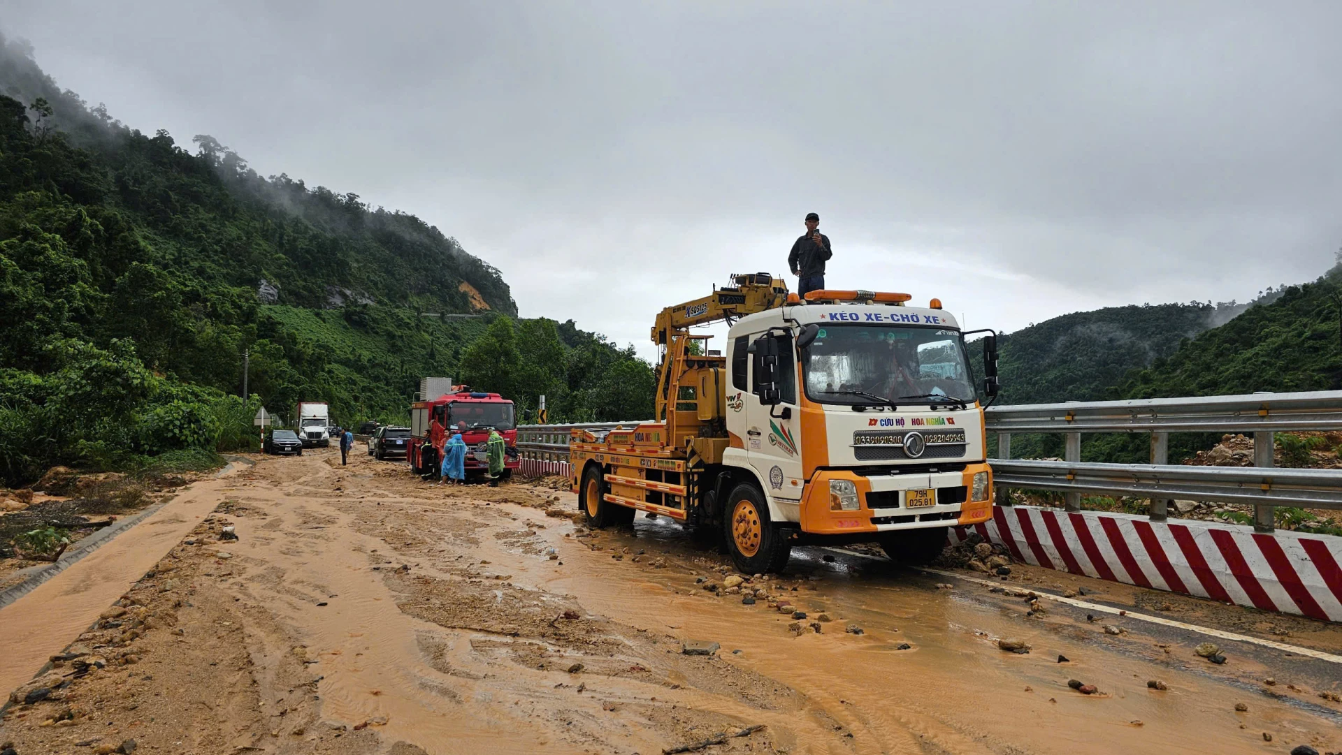 Khanh Le Pass បាក់ដី