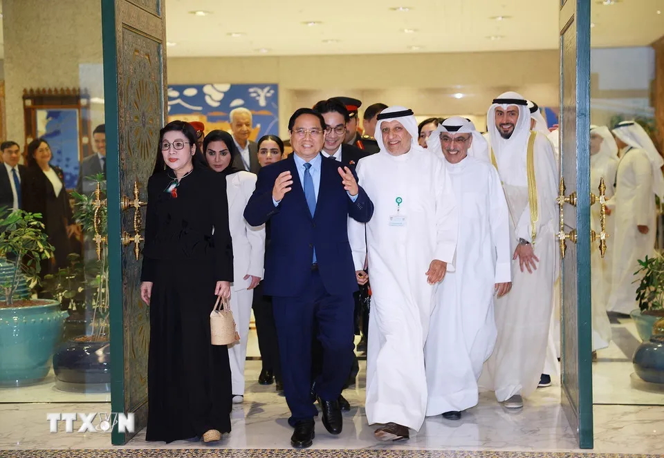 Premiärministern bad Kuwaits fond för arabisk ekonomisk utveckling att fortsätta stödja Vietnam - Foto 2. Thủ tướng đề nghị Quỹ Kuwait vì sự phát triển kinh tế Arab tiếp tục hỗ trợ Việt Nam- Ảnh 2.