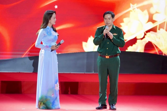 Воплощение духа «делать все, что приносит пользу людям» - Фото 4. Tỏa sáng tinh thần 'việc gì có lợi cho dân thì hết sức làm'- Ảnh 4.