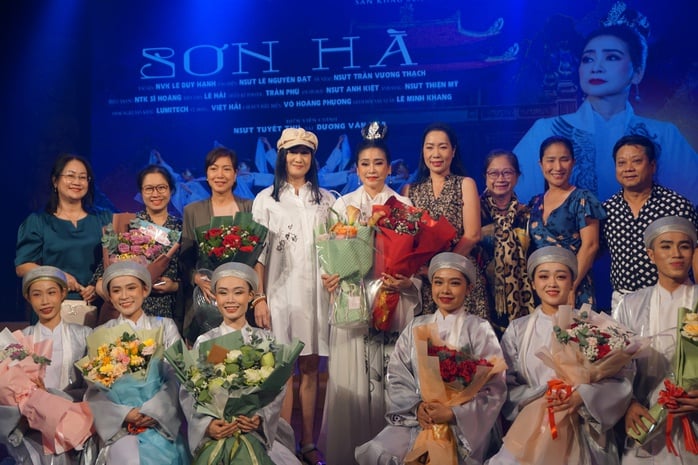 Hóa thân bản lĩnh vào nhân vật Dương Vân Nga – Tuyết Thu thăng hoa đầy cảm xúc - Ảnh 1.