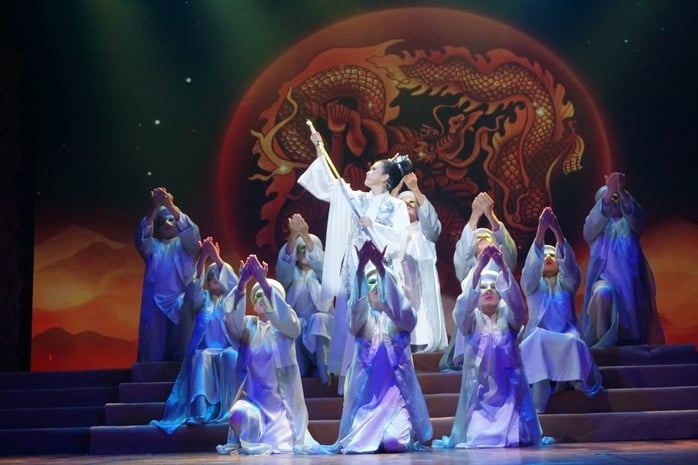 Hóa thân bản lĩnh vào nhân vật Dương Vân Nga – Tuyết Thu thăng hoa đầy cảm xúc - Ảnh 5.