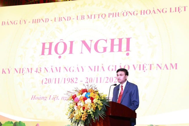 В приходе Хоанг Лиет чтят память учителей в День учителя Вьетнама - Фото 3. Phuòng Hoàng Liệt tri ân các thầy cô nhân ngày Nhà giáo Việt Nam- Ảnh 3.