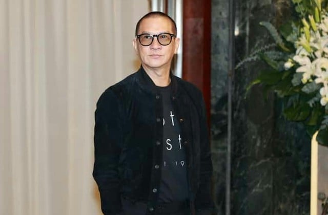 ไมเคิล มิว, ชาร์เมน เชห์ และ บอสโก หว่อง... ร่วมไว้อาลัย 'บอสตัวประกอบ' ฮิวจ์ ชอว์ - ภาพที่ 3 Miêu Kiều Vỹ, Xa Thi Mạn, Huỳnh Tông Trạch… viếng 'trùm vai phụ' Hứa Thiệu Hùng- Ảnh 3.