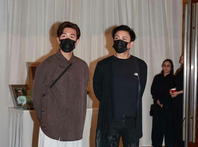 ไมเคิล มิว, ชาร์เมน เชห์ และ บอสโก หว่อง… ร่วมไว้อาลัย 'บอสตัวประกอบ' ฮิวจ์ ชอว์ - ภาพที่ 5 Miêu Kiều Vỹ, Xa Thi Mạn, Huỳnh Tông Trạch… viếng 'trùm vai phụ' Hứa Thiệu Hùng- Ảnh 5.