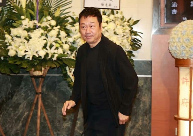 ไมเคิล มิว, ชาร์เมน เชห์ และ บอสโก หว่อง… ร่วมไว้อาลัย 'บอสตัวประกอบ' ฮิวจ์ ชอว์ - ภาพที่ 6 Miêu Kiều Vỹ, Xa Thi Mạn, Huỳnh Tông Trạch… viếng 'trùm vai phụ' Hứa Thiệu Hùng- Ảnh 6.