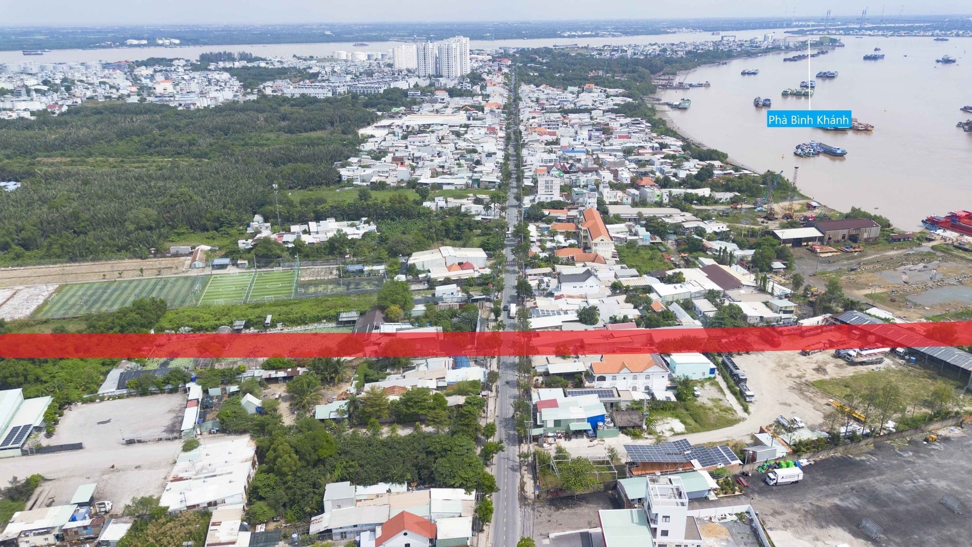 Obecnie ruch między Can Gio i centrum Ho Chi Minh City odbywa się za pośrednictwem promu Binh Khanh.