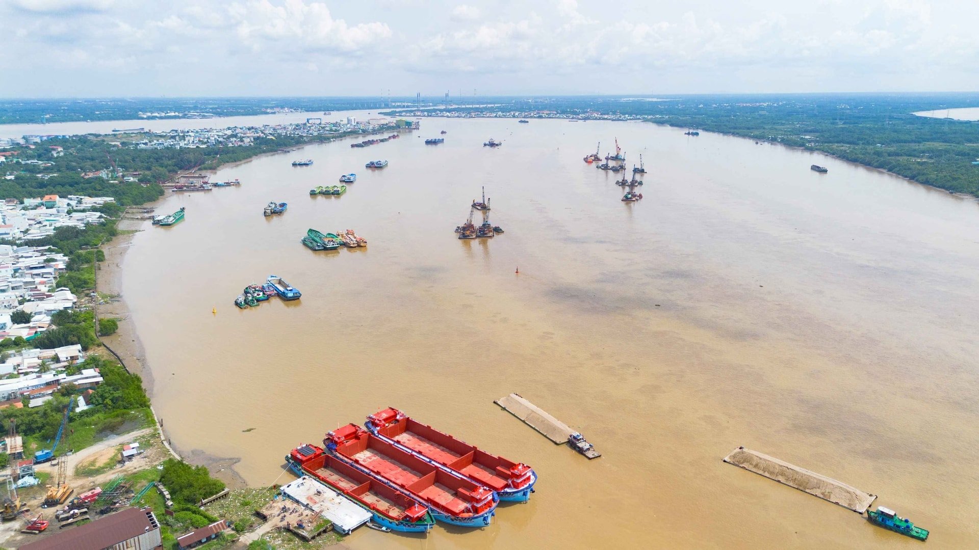 Grupa Trung Nam oficjalnie przesłała dokument do Komitetu Ludowego Ho Chi Minh City, proponując udział w realizacji projektu.