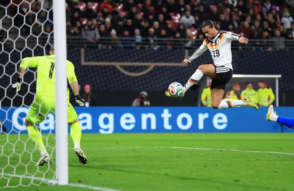 វិចារណកថា_uefa_com germany_v_slovakia_ _fifa_world_cup_2026_qualifier (6).jpg