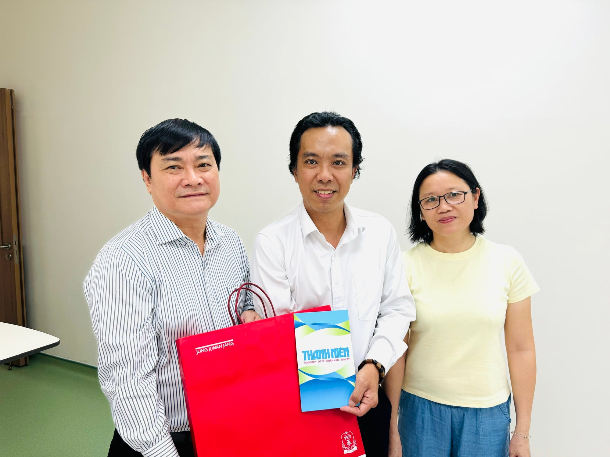 Le condizioni di salute del musicista Pham Dang Khuong stanno gradualmente migliorando - Foto 1.