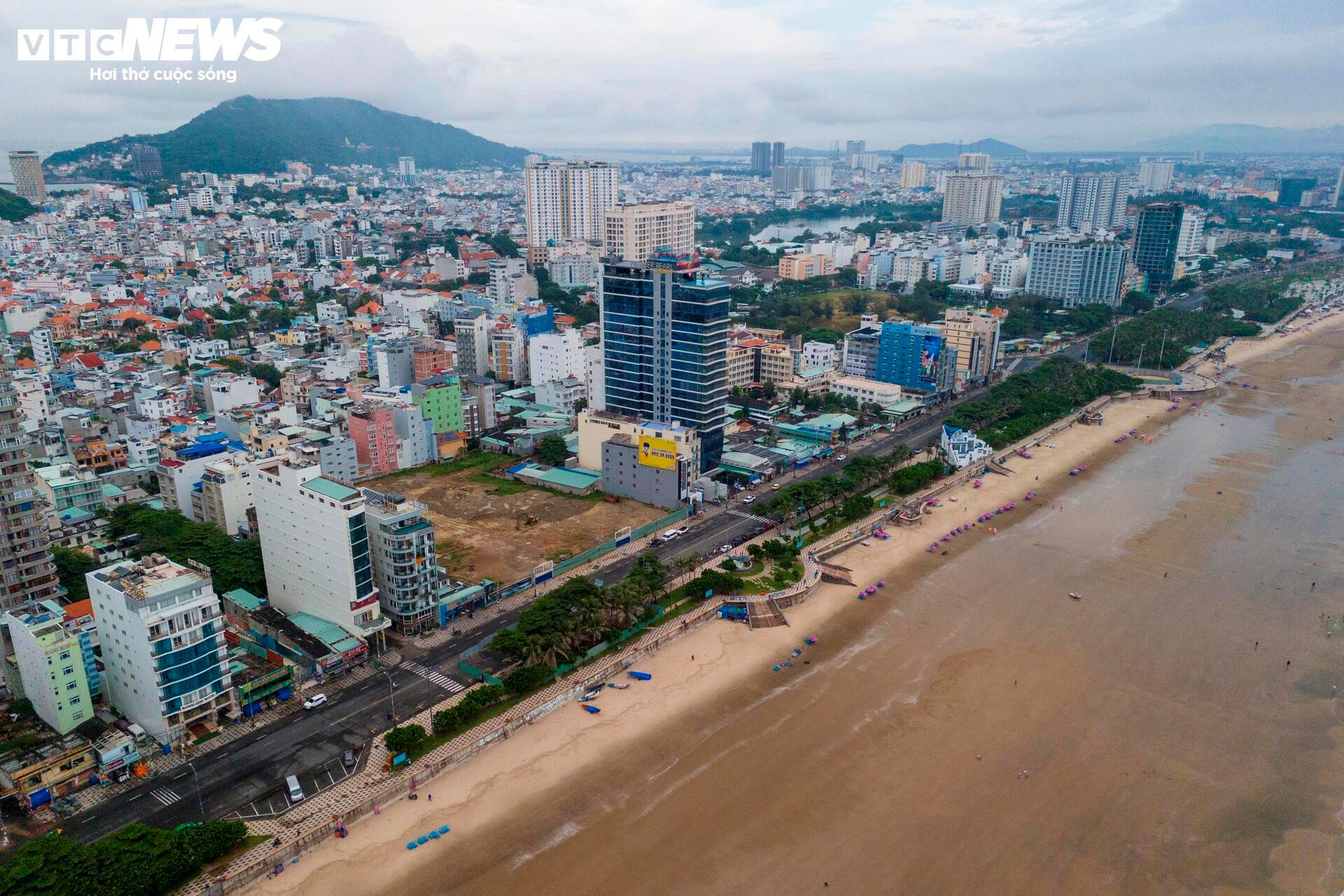Panoramic view of the land to build two new iconic coastal towers in Ho Chi Minh City - 9
