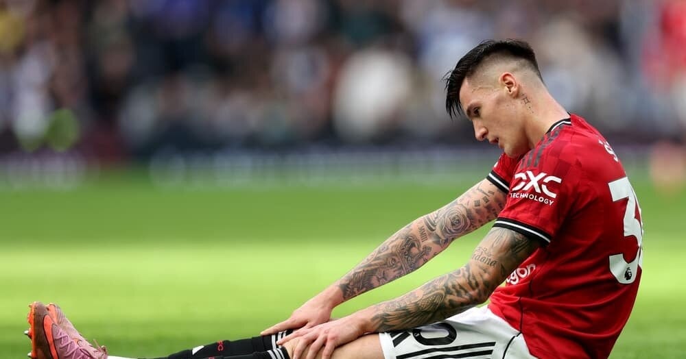 Cập nhật mới nhất về chấn thương Sesko, MU thở phào