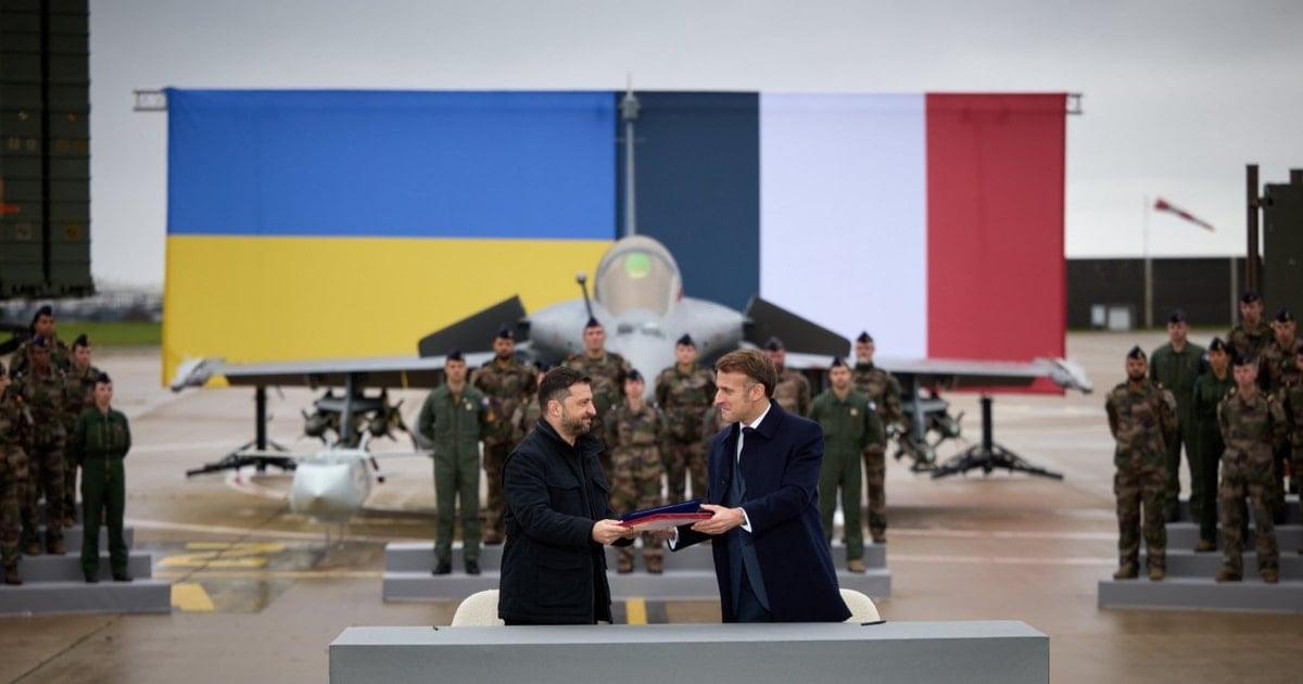 Ukraine ký thỏa thuận mua 100 tiêm kích Rafale của Pháp