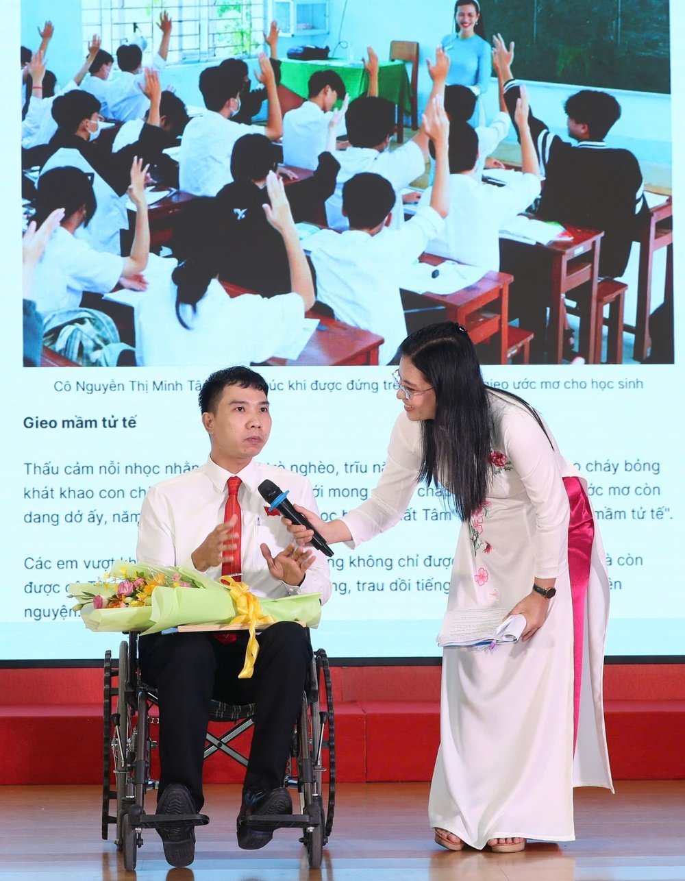 Lan tỏa tình người - Tôn vinh người “gieo chữ” và “gieo yêu thương” - Ảnh 11.