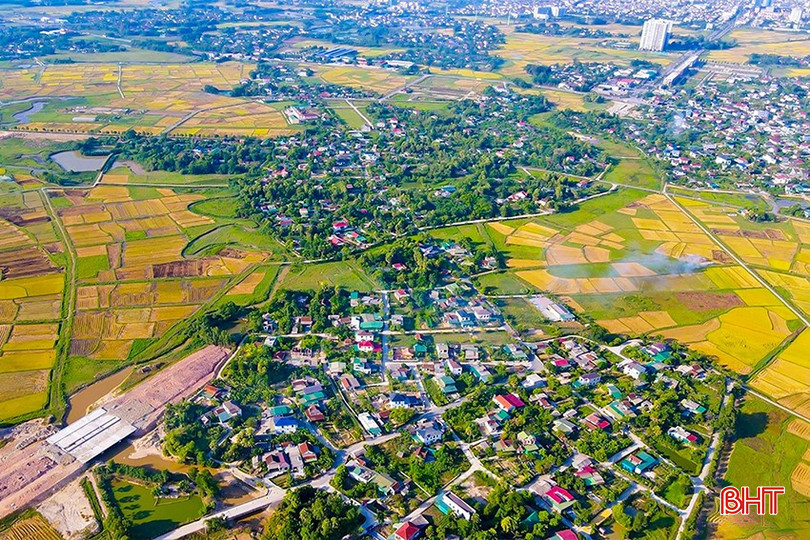 하후이탑구는 다양한 부문의 경제, 무역-서비스, 일반 농업 등을 개발하는 데 많은 이점이 있습니다.